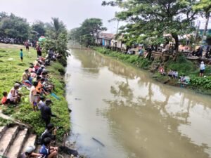 Meriahkan HUT RI Ke 80 Tahun,Kecamatan Rajeg Gelar Lomba Mancing Sepuasnya di Kali Kukun