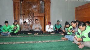 Doa Bersama Polres Nganjuk dan Komunitas Ojol untuk Alm. Affan Kurniawan