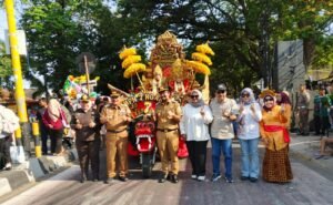 Semarak Kreasi Pawai Budaya SMPN 2 Nganjuk Dalam Mengikuti Karnaval HUT RI Ke-80.