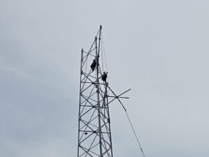 Proyek Tower BTS Indosat di Kaliasin, Sukamulya Diduga Abaikan Keselamatan Kerja