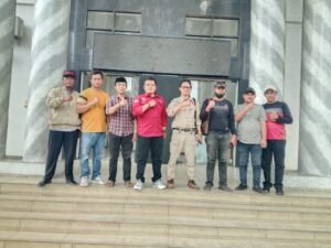 Bupati Pandeglang Dituding Tutup Mata, Awak Media dan Ormas Geram: “Kalau Tak Mampu Layani Rakyat, Mundur Saja!”