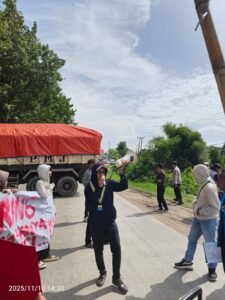 PMII STAI Assalamiyah Gelar Aksi di Jalan Cikande, Rangkasbitung: Desak Penegakan Aturan Jam Operasional Mobil Tambang