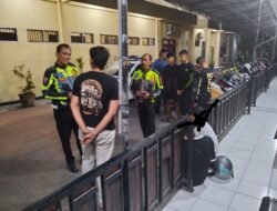 Patroli Satlantas dan Resmob Polres Nganjuk Sergap Dua Remaja Pelaku Perampasan Motor, Kapolres Tekankan Penanganan Khusus