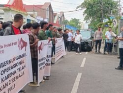 Massa Aliansi Pemuda Peduli Pali (AP3) Unras di Kantor Gubernur Sumsel Desak Gubernur Sumsel Cabut Izin PT. EPI dan PT. GIE Yang Diduga Tak Taat Aturan