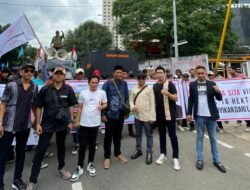 Massa SCW Laporkan dugaan pemalsuan dokumen diduga di lakukan secara terstruktur sistematis dan masif (TSM) yang diduga di lakukan Gubernur Sumsel selaku Pimpinan Rapat dan Pemegang Saham Pengendali Bank Sumsel Babel