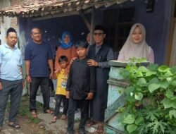 Camat Ciruas Sambangi Korban Rumah Roboh di Kampung Cembeh, Warga Justru Pertanyakan Keberadaan Lurah dan Transparansi Dana Desa