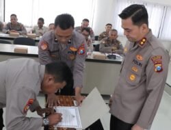 Perkuat Transparansi Anggaran, Kapolres Nganjuk Pimpin Penandatanganan Pakta Integritas Pengelola Keuangan