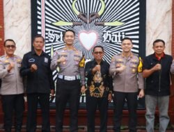 Silaturahmi Kapolres ke Ketua PSHT Cabang Nganjuk Pusat Madiun, Bahas Strategi Pengamanan Parluh 2026