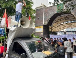 Ungkap Seluruh Pihak Diduga Terlibat dan Termaksut Aktor Intelektual di Balik Praktik Suap di Kabupaten Muara Enim, SIRA dan PST Gelar Aksi di Kejagung RI