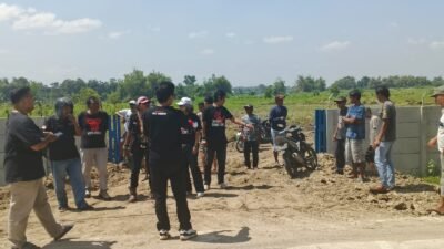 Aktivitas Pengurukan Lahan Pabrik di Desa Dawuhan Jatikalen Disorot Warga, Truk Tanah Uruk Dinilai Ganggu Jalan