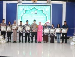 Banjir Kepedulian Jelang Lebaran, Kapolres Nganjuk Bagikan Zakat, Bingkisan hingga Santuni Disabilitas dan Yayasan Sosial