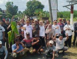 Bupati Nganjuk Turun Langsung, Pastikan Program Tepat Sasaran di Tengah Aksi Warga Ngronggot