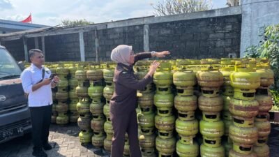 Kejaksaan Negeri Nganjuk Terima Pelimpahan Tersangka dan Barang Bukti (Tahap II) Kasus Pengoplosan LPG Bersubsidi