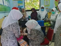 Peringati HUT ke-75, IBI Nganjuk Gelar Bakti Sosial Imunisasi di Puskesmas Lengkong