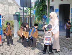 Membangun Semangat Belajar Sejak Dini, Guru TPA KB TK NURUL ULUM Nganjuk Sambut Murid dengan Hangat