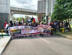 Massa LASKAR SUMSEL Sambangi Kejati Sumsel Laporkan Dugaan Penyimpangan Operasional PLTU Banjarsari Rp2,8 Triliun