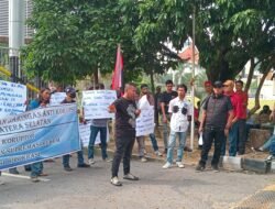 Massa JAKOR Sambangi Kejati Sumsel Terkait Dugaan KKN di Bank Sumsel Babel Cabang Indralaya Yang Mengakibatkan Kerugian Negara